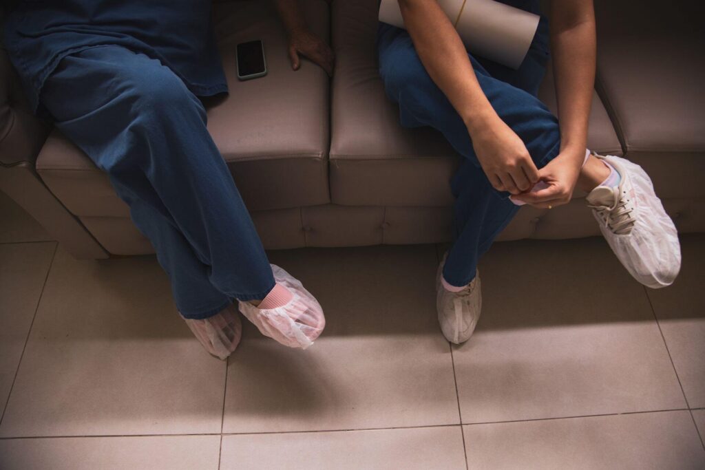 how to play custom announcements between songs in a clinic waiting room